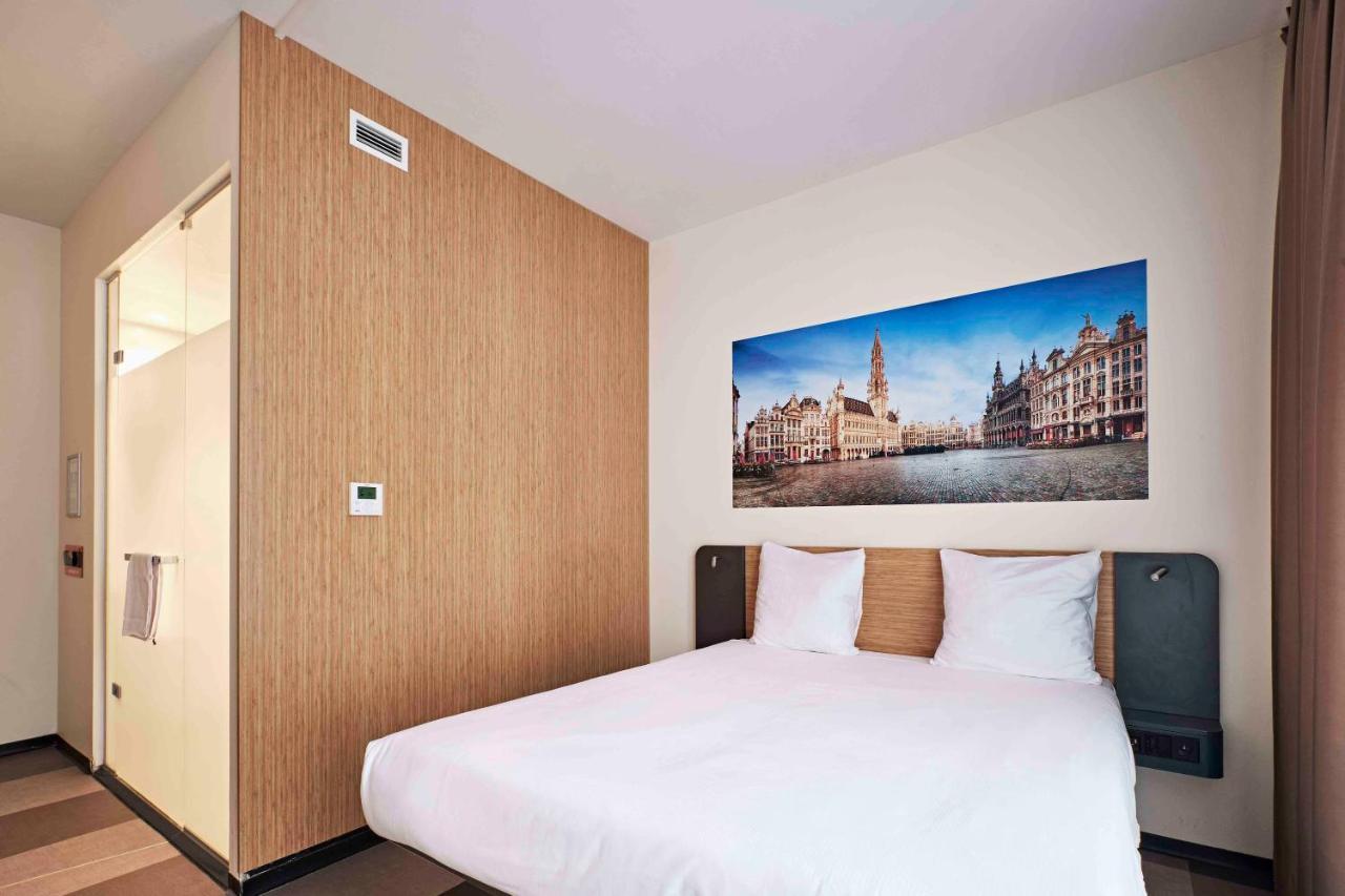 Easyhotel Brussels City Centre Bruxelas Exterior foto